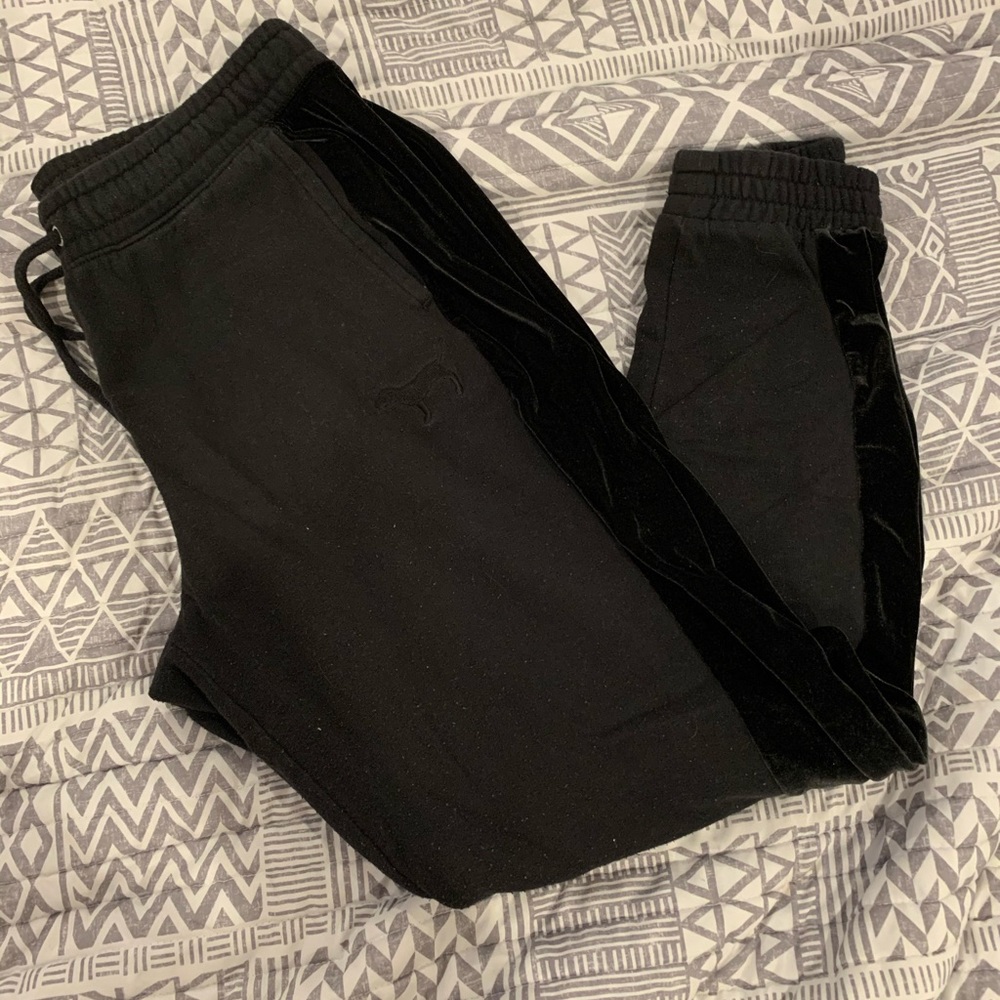 Black pink sweatpants